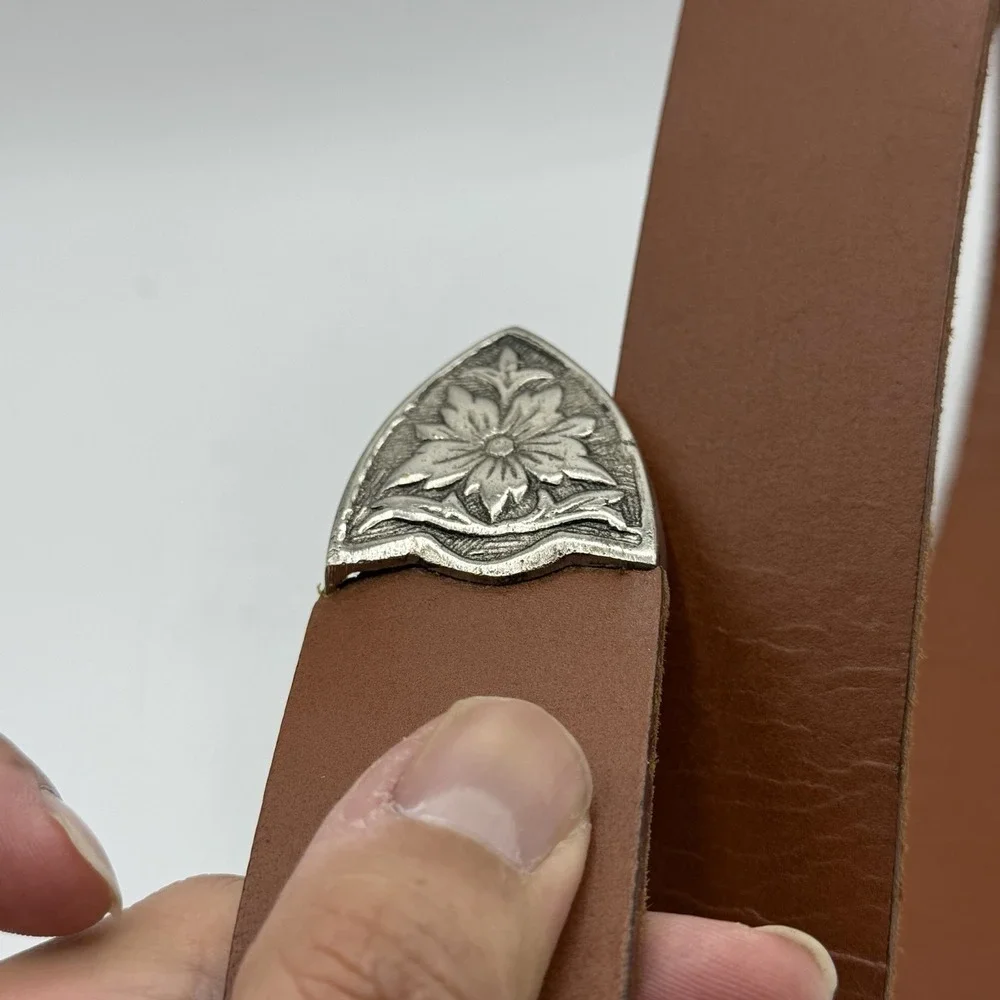 Vintage Capezio Brown Leather Belt Western Boho Floral Silver Buckle Measure 36
